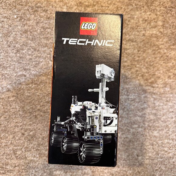 NEW in box LEGO TECHNIC: NASA Mars Rover Perseverance (42158) - Picture 7 of 7